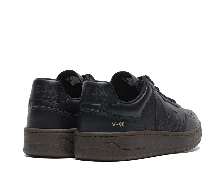 Scarpa da ginnastica in pelle modello V-90 "Aquila" da donna