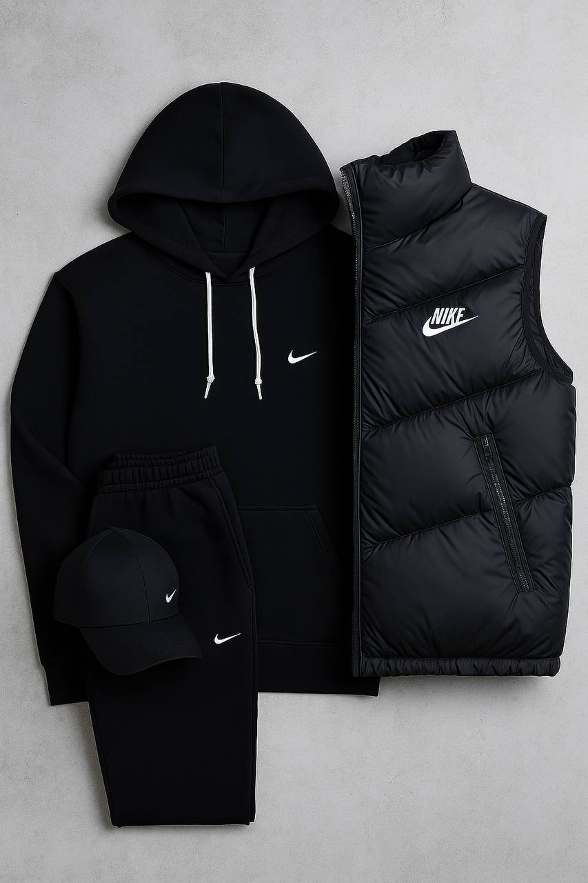 Nk™ Set Completo – Felpa, Pantaloni, Giacca Puffer & T-shirt