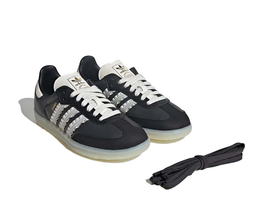 Scarpe da ginnastica classiche in pelle nera per donna