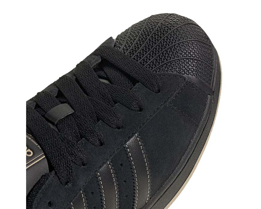 Scarpe sportive classiche in pelle nera