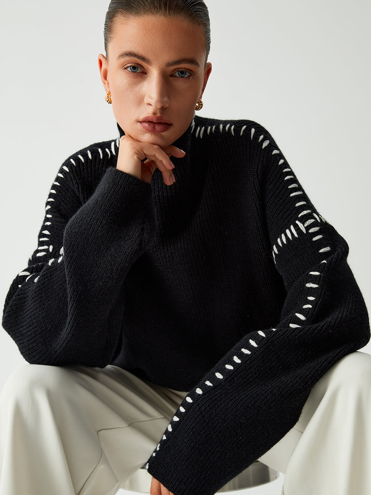 Maglione Oversized con Collo Alto di Milena Maglione