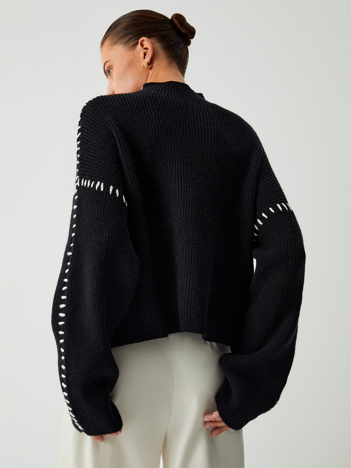 Maglione Oversized con Collo Alto di Milena Maglione