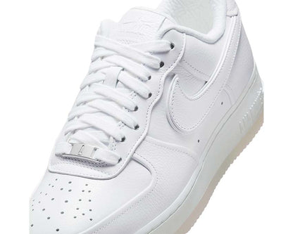 Scarpe basse in pelle con design esclusivo e dettagli raffinati
