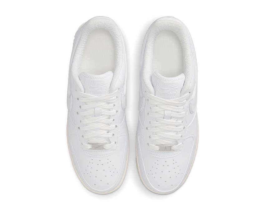 Scarpe basse in pelle con design esclusivo e dettagli raffinati
