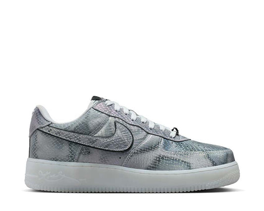 Scarpe basse in pelle con effetto lenticolare e design sportivo.
