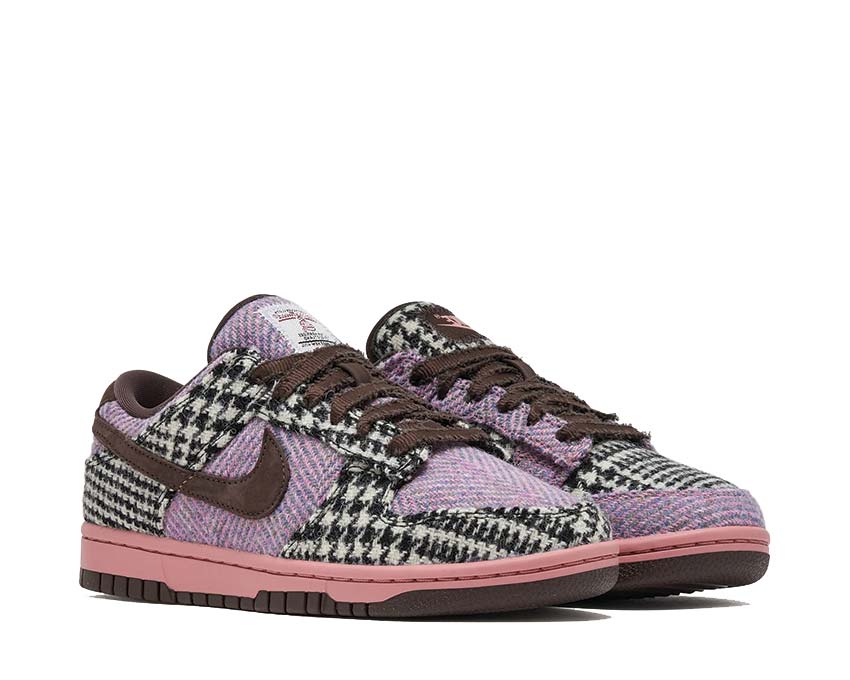 Scarpa bassa in tweed con design classico
