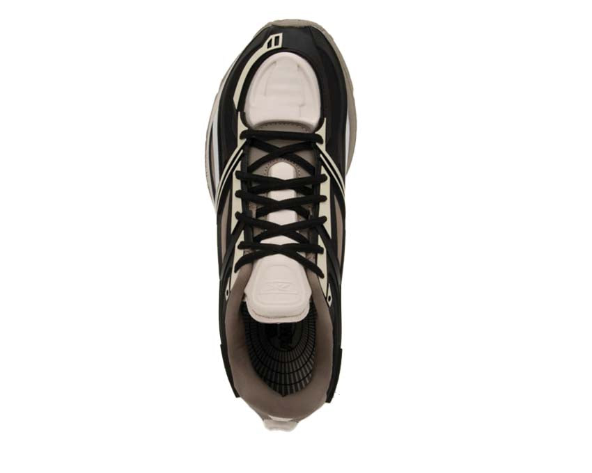 Scarpe da corsa moderne in tonalità sabbia
