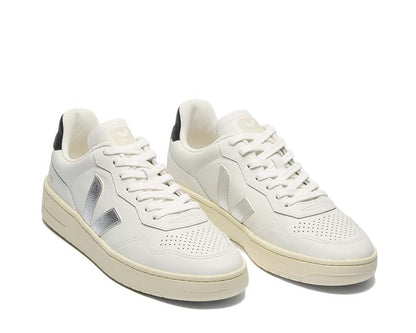 Scarpe in pelle argentata modello V-90