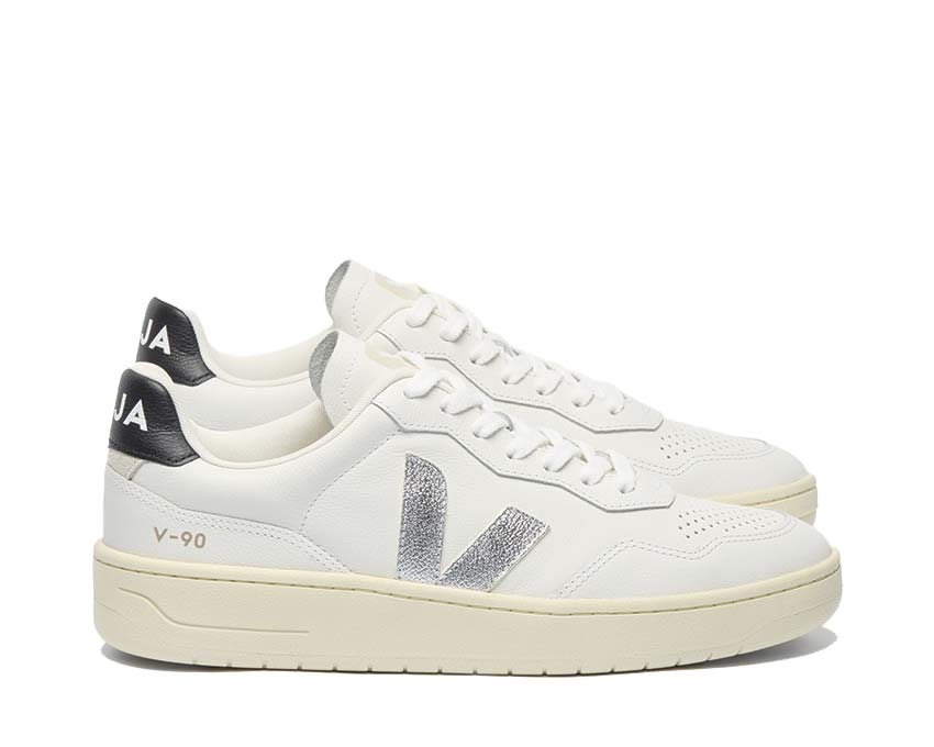 Scarpe in pelle argentata modello V-90